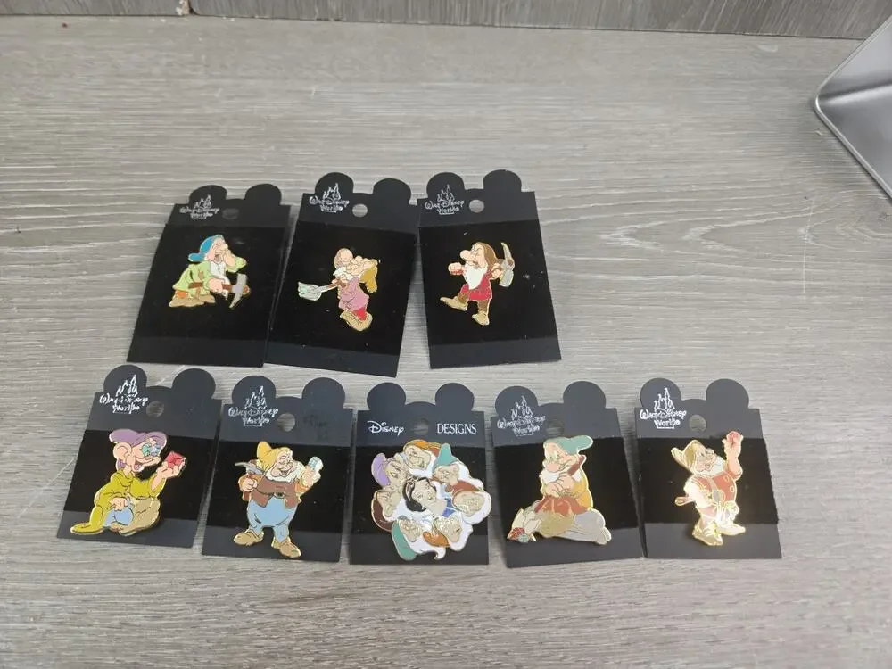 Snow White & 7 Dwarves Set Doc Grumpy Happy Sleepy Bashful Sneezy Disney Pin 666